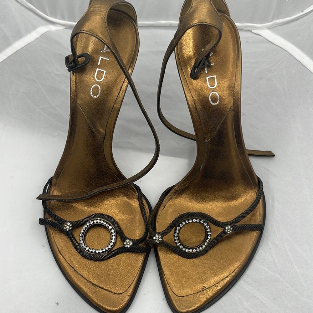 Aldo Women heels Gold / Bronze color size 36
